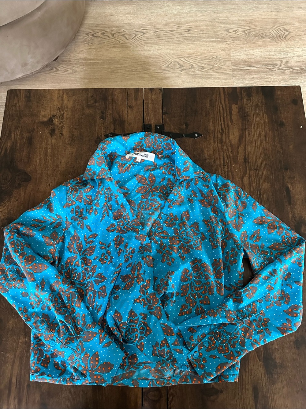 Diane Von Furstenberg Turquoise 100% silk blouse with Brown Floral Orange Dots